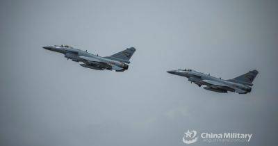 25 самолетов и 5 боевых кораблей: Китай продолжает окружать Тайвань войсками - focus.ua - Китай - США - Украина - Киев - Тайвань - Тайбэй