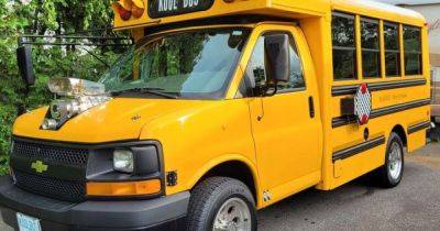 В школу "с ветерком": старый автобус превратили в нестандартный спорткар (фото) - focus.ua - США - Украина - штат Нью-Гэмпшир