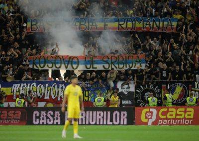 Скандал в Румынии на матче Румыния - Косово - ультрас растянули баннер с надписью Бессарабия - это Румыния - фото - apostrophe.ua - Китай - Украина - Молдавия - Румыния - Сербия - Косово