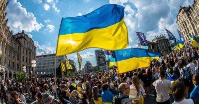 Ради высокой зарплаты украинцы массово переселяются из Польши в Германию, — исследование - focus.ua - Россия - Украина - Германия - Польша - Варшава
