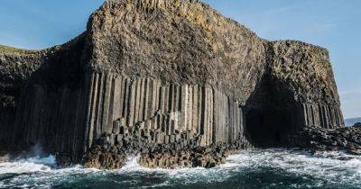 королева Виктория - Шутка природы. Почему причудливая геология пещеры Фингала выглядит как "глючная видеоигра" (фото) - focus.ua - Украина - Шотландия - Ирландия