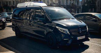 В Киеве заметили очень редкий роскошный минивэн Mercedes Brabus (фото) - focus.ua - Украина - Киев