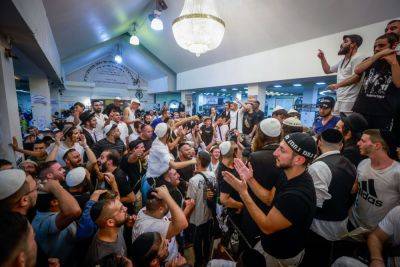 Семь израильтян задержаны по дороге в Умань - news.israelinfo.co.il - Украина - Киев - Израиль