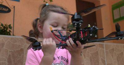 Вместо подарка на день рождения: 3-летняя девочка из Ровно передала ВСУ FPV-дрон (видео) - focus.ua - Украина
