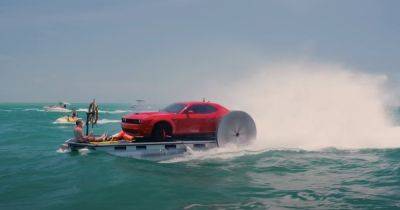 Блогер - Ради просмотров: спорткар Dodge за $80 000 превратили в необычную лодку (фото) - focus.ua - США - Украина