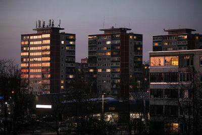 «Люди платят половину своего семейного дохода только за жилье»: в Литве продолжают расти процентные ставки по кредитам - obzor.lt - Литва - Вильнюс