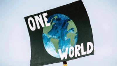 Джо Байден - В Нью-Йорке провели многотысячный марш против ископаемого топлива - svoboda.org - США - Нью-Йорк - Нью-Йорк