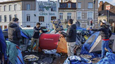 Бельгия вводит запрет на размещение в центрах беженцев одиноких мужчин - ru.euronews.com - Бельгия - Брюссель