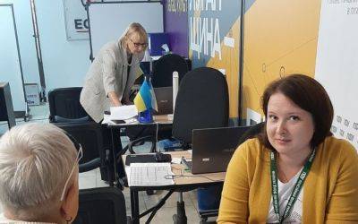 Переселенцы с Луганщины могут получить консультацию специалистов пенсионного фонда в 7 регионах Украины - vchaspik.ua - Россия - Украина