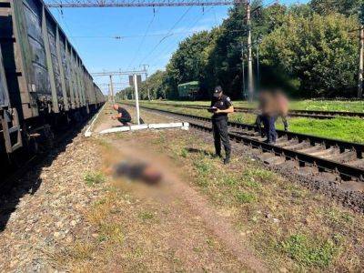 На Киевщине поезд сбил человека - unn.com.ua - Украина - Киев - Киевская обл.