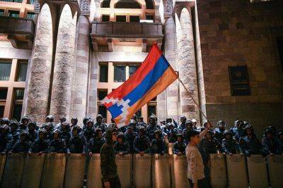 Никола Пашинян - Саманта Пауэр - В Ереване началась антиправительственная акция - dialog.tj - США - Армения - Ереван - Reuters