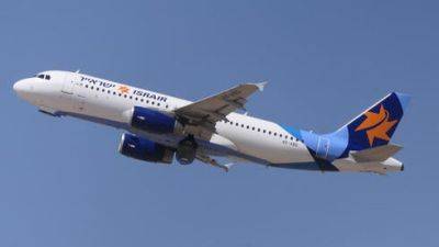 Скандал на рейсе Israir: пассажир помочился в салоне самолета - vesty.co.il - Израиль - Греция - Неаполь