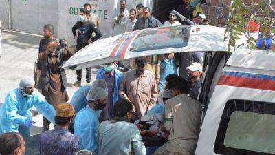 В Пакистане при взрывах в мечетях погибли более 50 человек - svoboda.org - США - Англия - Канада - Афганистан - Пакистан - Reuters