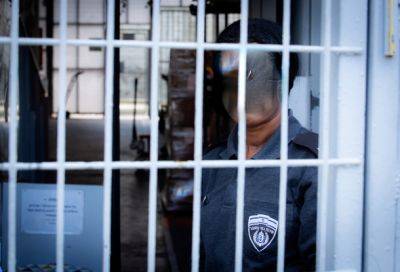 Беня Ганц - Охранница тюрьмы Рамон закрутила роман с террористом-убийцей - nashe.orbita.co.il - Израиль