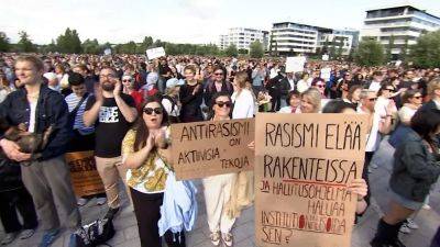 Массовая акция против расизма в Хельсинки - ru.euronews.com - Финляндия - Хельсинки