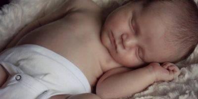 Моцарт в помощь. Ученые нашли неожиданный способ успокоить младенца во время укола - nv.ua - Украина