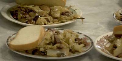Со шпондером и грибами. Авторский рецепт аппетитной и пикантной тушеной капусты - nv.ua - Украина