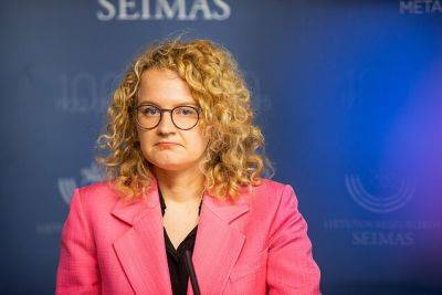 Гитанас Науседа - Аушрине Армонайте - Глава Минэкономики Литвы назвала президента гомофобом - obzor.lt - Литва