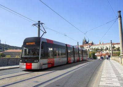 Прага показала новую модель городского трамвая: фото и видео - vinegret.cz - Чехия - Прага