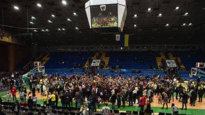 Баскетбольные болельщики возвращаются на трибуны в Украине - pravda.com.ua - Украина
