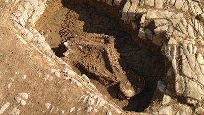 В Уэльсе обнаружено загадочное средневековое кладбище - obzor.lt - Римская Империя