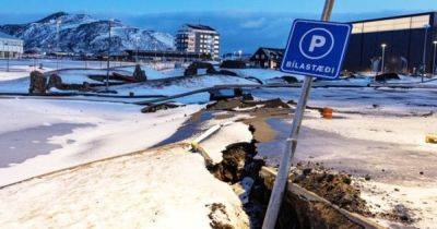 На неизвестной глубине: в Исландии мужчина пропал без вести, упав в трещину в земле (фото) - focus.ua - Украина - Исландия - Рейкьявик