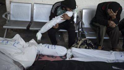 Война Израиля против ХАМАС: более 30 палестинцев убиты в результате израильских авиаударов в секторе Газа - ru.euronews.com - Израиль - Египет