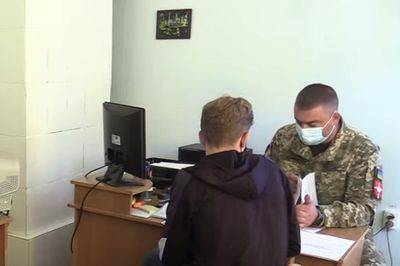 Зарплата в 20 тысяч и железная бронь от армии: украинцам официально предложили выбор - ukrainianwall.com - Украина - Ивано-Франковск