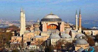Реджеп Тайип Эрдоган - Мустафа Кемаль Ататюрк - Реджеп Тайип - Мехмет Нури Эрсой - Али Ерликая - Вход туристам в мечеть «Айя-София» в Стамбуле стал платным, но есть исключение для мусульман - dialog.tj - Турция - Стамбул
