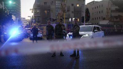 Срочная новость. Двойной теракт в Раанане: погибла женщина, есть пострадавшие - ru.euronews.com - Израиль - Тель-Авив - Скончался