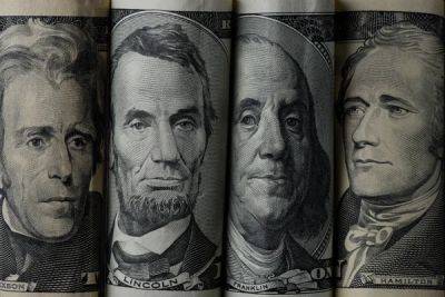 Курс валют на 16 января: доллар на наличном рынке подешевел на 10 копеек - minfin.com.ua - Украина