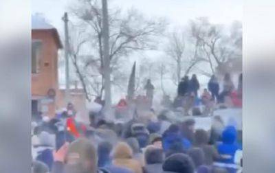 В Башкирии тысячи людей вышли на акцию протеста - korrespondent.net - Россия - Украина - Башкирия - район Баймакский - Russia - Протесты