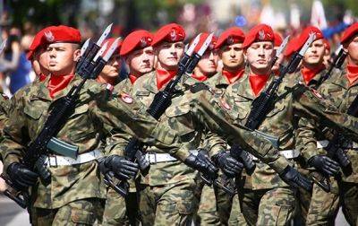 Польша увеличит число профессиональной армии на 10 тысяч человек - korrespondent.net - Украина - Польша