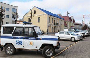 Минчанин не смог на Новый год остановить такси в Лиде и вызвал милицию - charter97.org - Белоруссия