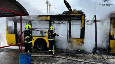 В Киеве во время движения загорелся троллейбус с пассажирами - ru.slovoidilo.ua - Украина - Киев