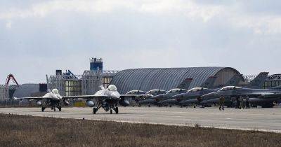 Александр Павлюк - "Быстрый трек": Украина готовит аэродромы для истребителей F-16, — Минобороны - focus.ua - Украина - Дания - Минобороны