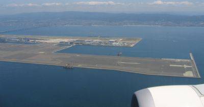 Потратили €17 млрд: в Японии построили аэропорт посреди океана, он уходит под воду (фото) - focus.ua - Украина - Япония - Осака - Острова