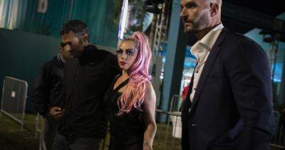 Леди Гага - Леди Гага вышла в свет со своим бойфрендом (фото) - focus.ua - Украина - шт. Калифорния
