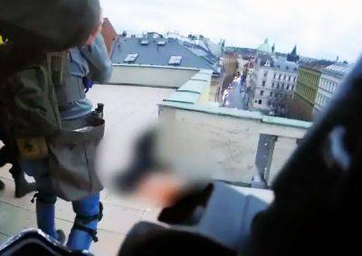 Полиция Праги показала новое оперативное видео из Карлова университета - vinegret.cz - Чехия - Прага
