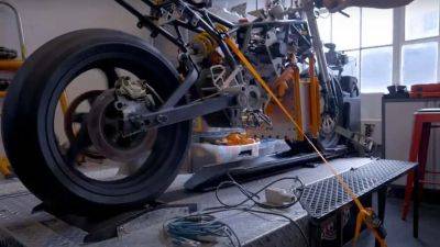 MIT открывает новые возможности с гидромотоциклами - hitechexpert.top