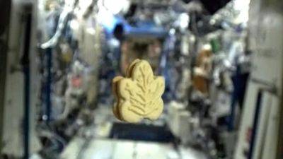 Виктор Гловер - Астронавты миссии Artemis-2 будут есть канадские хлопья и печенье с кленовым сиропом - universemagazine.com - Канада