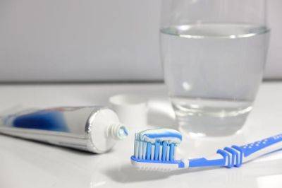 Майкл Мосли - Почему после завтрака не стоит чистить зубы - объяснение врача - cursorinfo.co.il - США