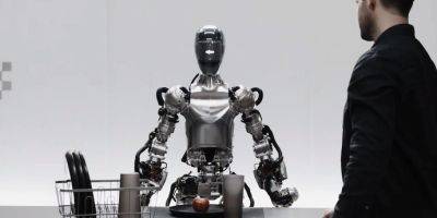 На видео показали умного GPT-робота-гуманоида, обдающегося с человеком - tech.onliner.by