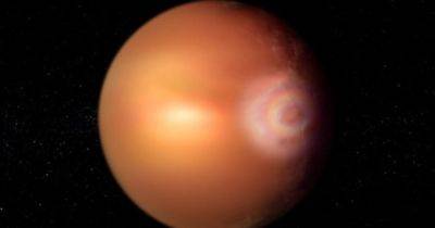 Видели только на Земле и Венере: неожиданное явление обнаружили в небе далекой планеты (фото) - focus.ua