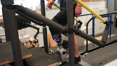 Бионические ноги, подключенные прямо к нервной системе, дают беспрецедентный контроль движений - 24tv.ua
