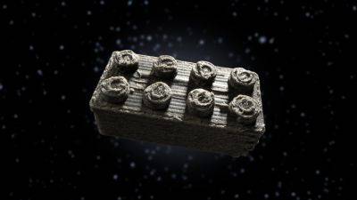 Lego - AnnieBronson - Lego и ЕКА сделали блоки из метеоритной пыли, чтобы проверить, как этот материал будет работать в качестве строительного - habr.com