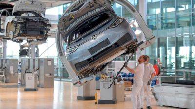 daniilshat - Reuters: китайские автопроизводители хотят выкупить закрывающиеся заводы Volkswagen в Германии - habr.com - Китай - Италия - Турция - Германия - Венгрия - Испания - Reuters