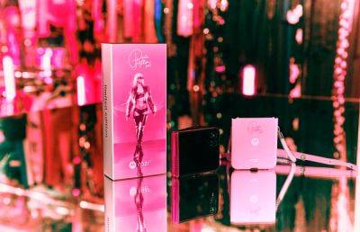 Пэрис Хилтон - Смартфон Motorola Razr+ выпущен в версии Paris Hilton Edition - ilenta.com