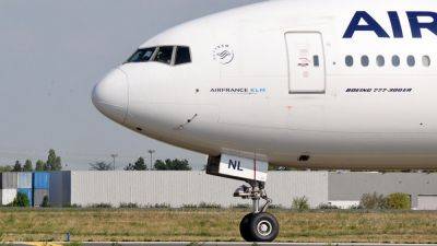 TravisMacrif - Air France вернула пассажирский Boeing в пункт вылета из-за того, что ранее пассажир потерял в самолёте свой смартфон - habr.com - США - Вашингтон - Франция - Париж - штат Гавайи - state Alaska - Гваделупа