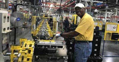 Разворот на ходу: General Motors инвестирует 888 миллионов долларов в производство двигателей на заводе в Нью-Йорке - gagadget.com - Нью-Йорк - Нью-Йорк - шт. Нью-Йорк - Reuters